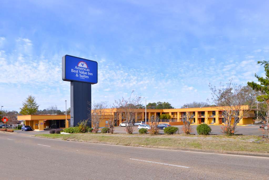 סטארקוויל Quality Inn מראה חיצוני תמונה