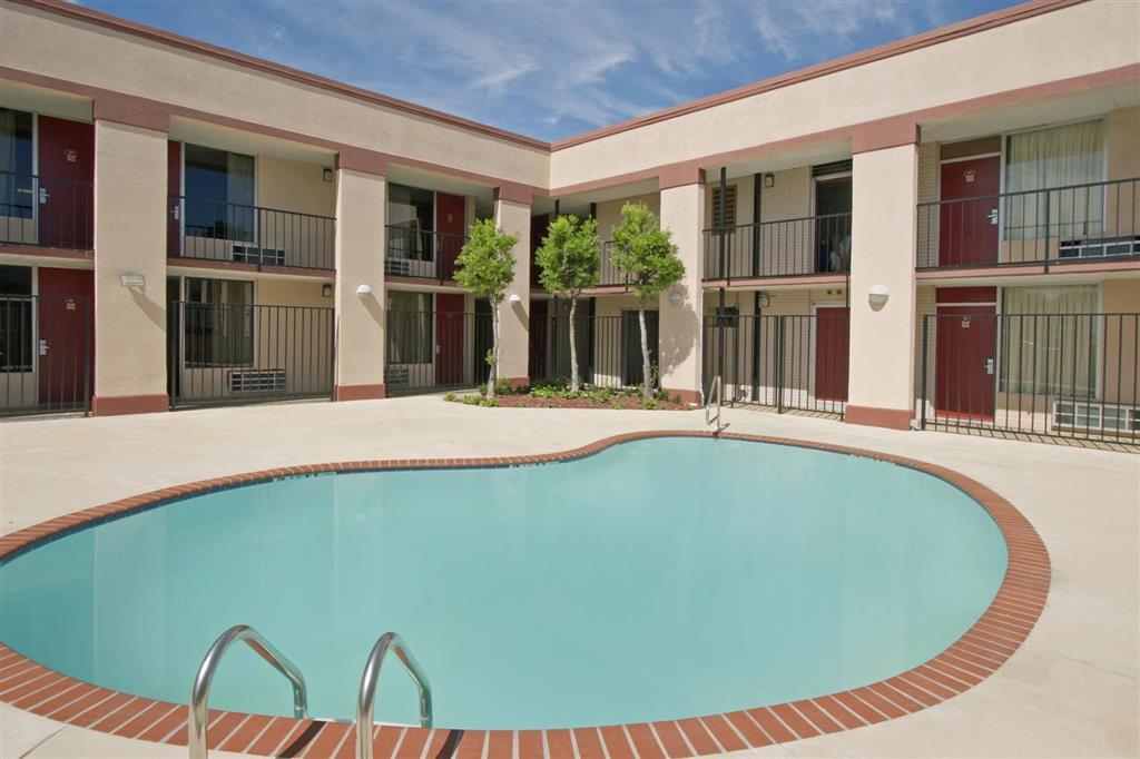 סטארקוויל Quality Inn מראה חיצוני תמונה