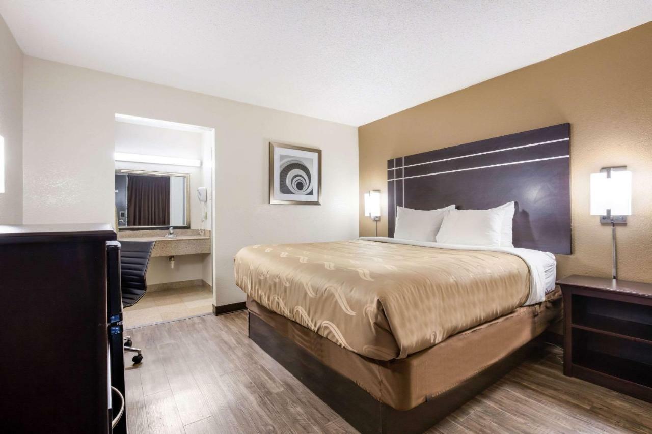 סטארקוויל Quality Inn מראה חיצוני תמונה