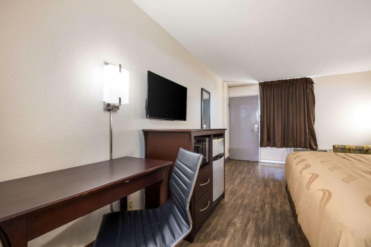 סטארקוויל Quality Inn מראה חיצוני תמונה